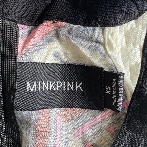 Cute romper from Urban Outfitters. - Picture 3 of 3